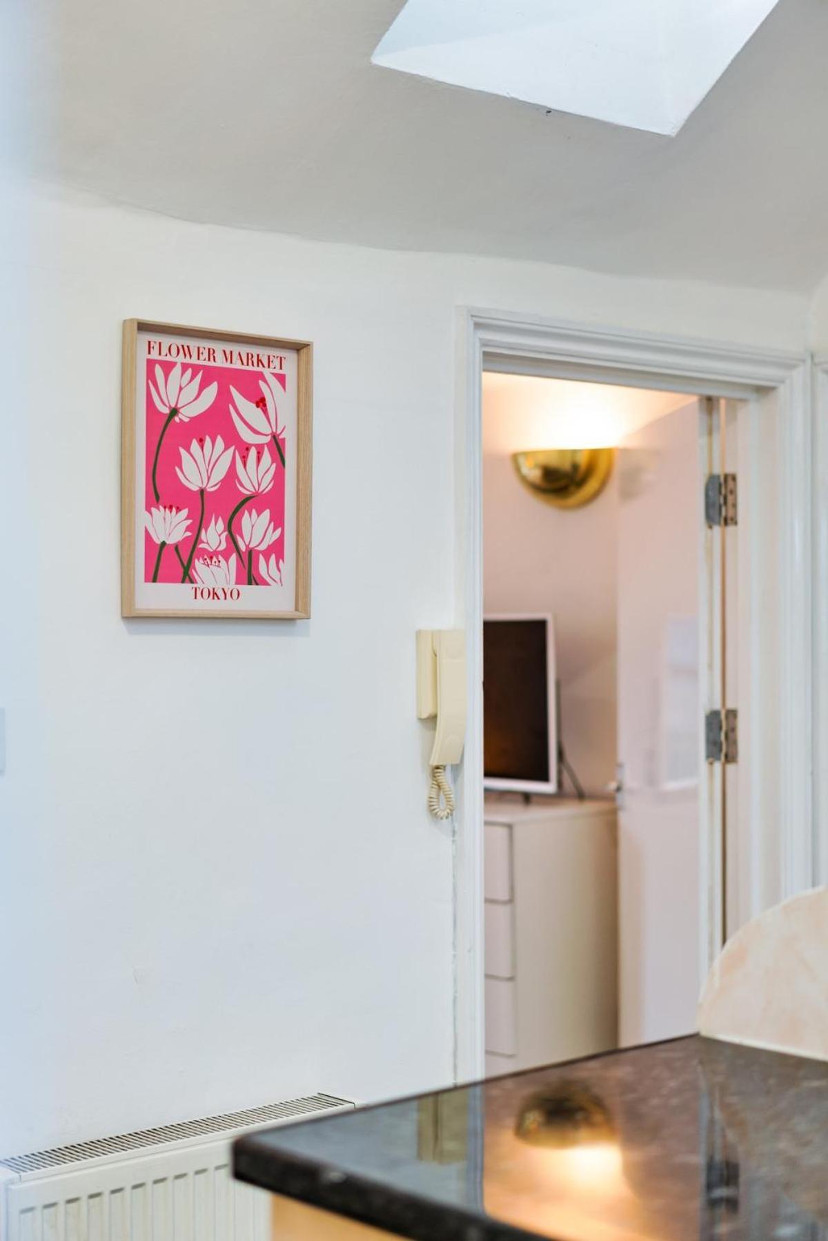 Cosy 2br Flat In Camden Town *