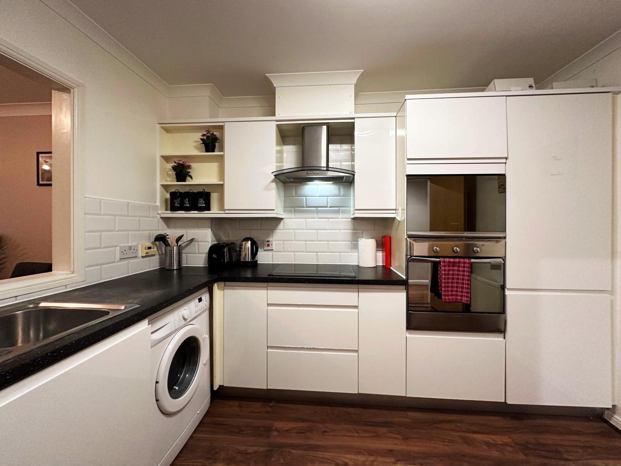 Apartment Mia Place In Tower Hill, 2 Double Beds, Max 4 People, Free Parking Available Upon Request, Great Location