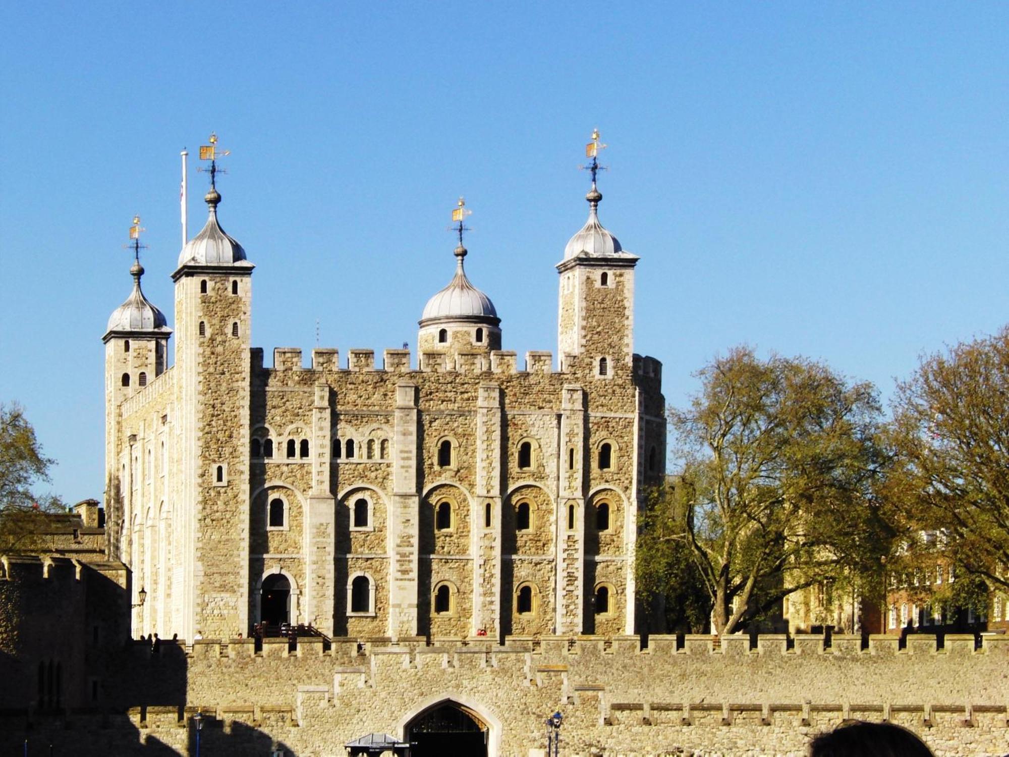 Mia Place In Tower Hill, 2 Double Beds, Max 4 People, Free Parking Available Upon Request, Great Location