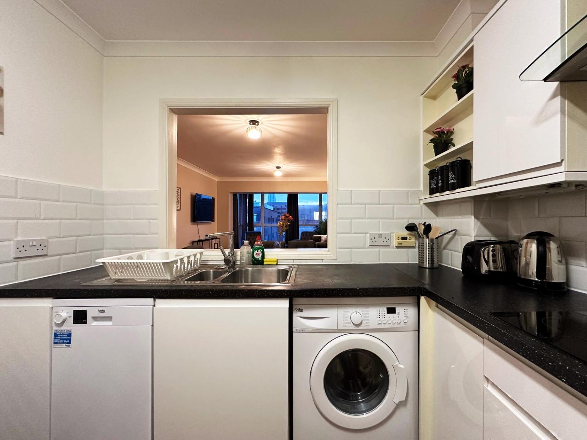 Mia Place In Tower Hill, 2 Double Beds, Max 4 People, Free Parking Available Upon Request, Great Location Apartment London