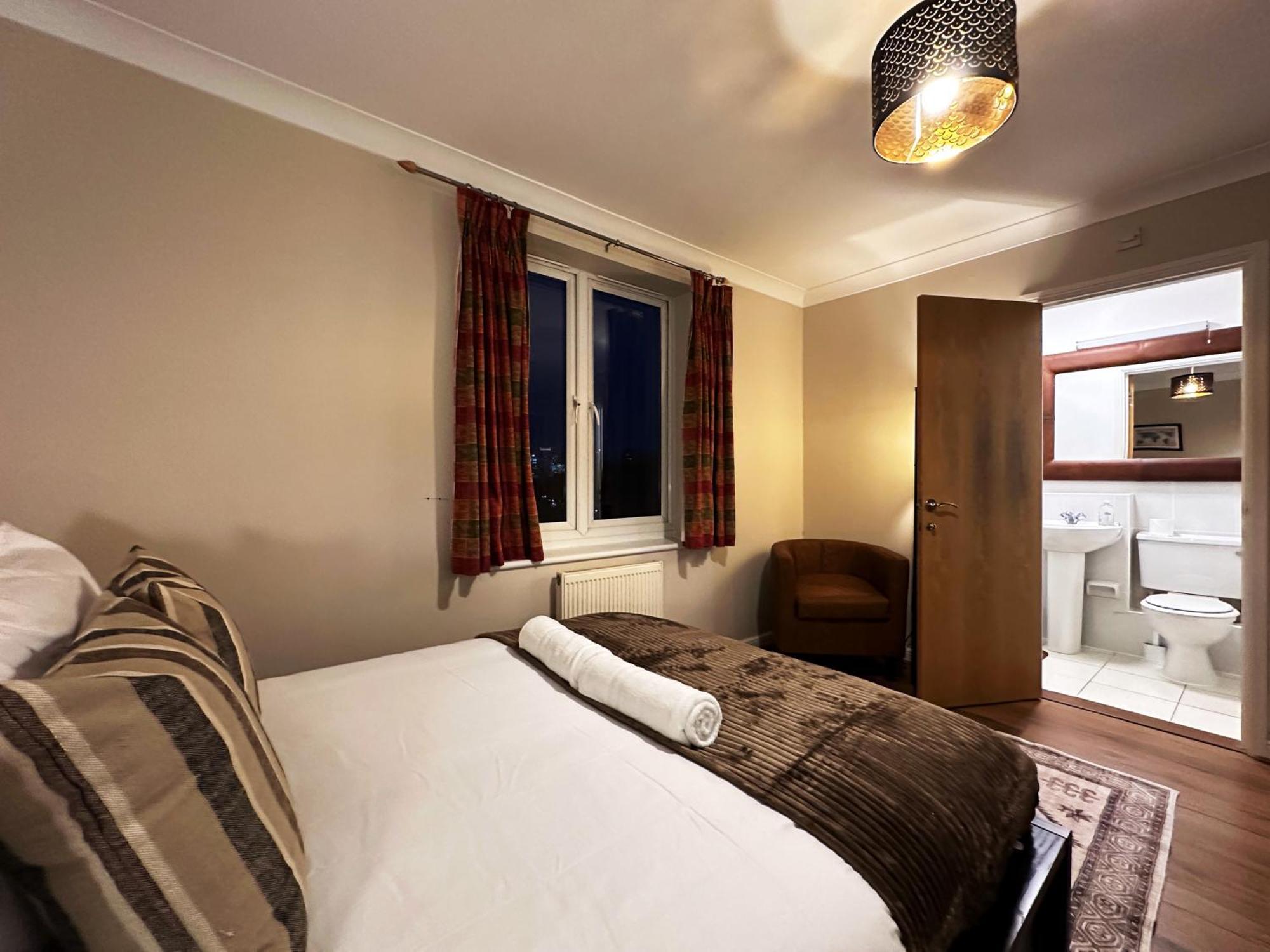 Apartment Mia Place In Tower Hill, 2 Double Beds, Max 4 People, Free Parking Available Upon Request, Great Location *