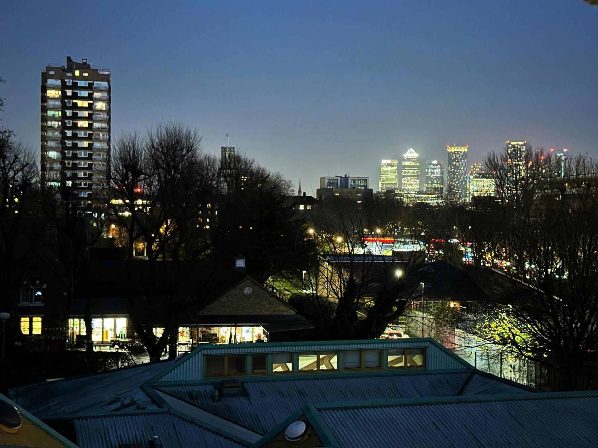 Apartment Mia Place In Tower Hill, 2 Double Beds, Max 4 People, Free Parking Available Upon Request, Great Location