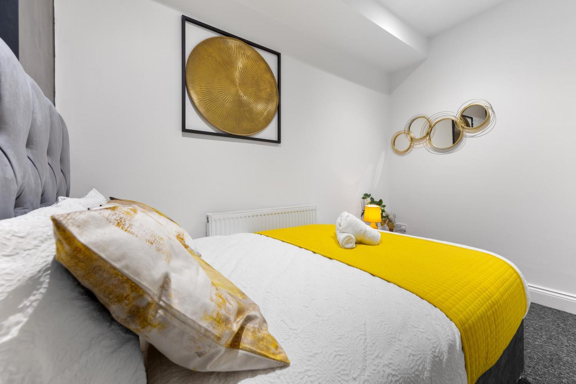 Immaculate 2-bed Flat Near London, With Garden & Parking Available- Save On Long Stays! Instant Book! * Londen