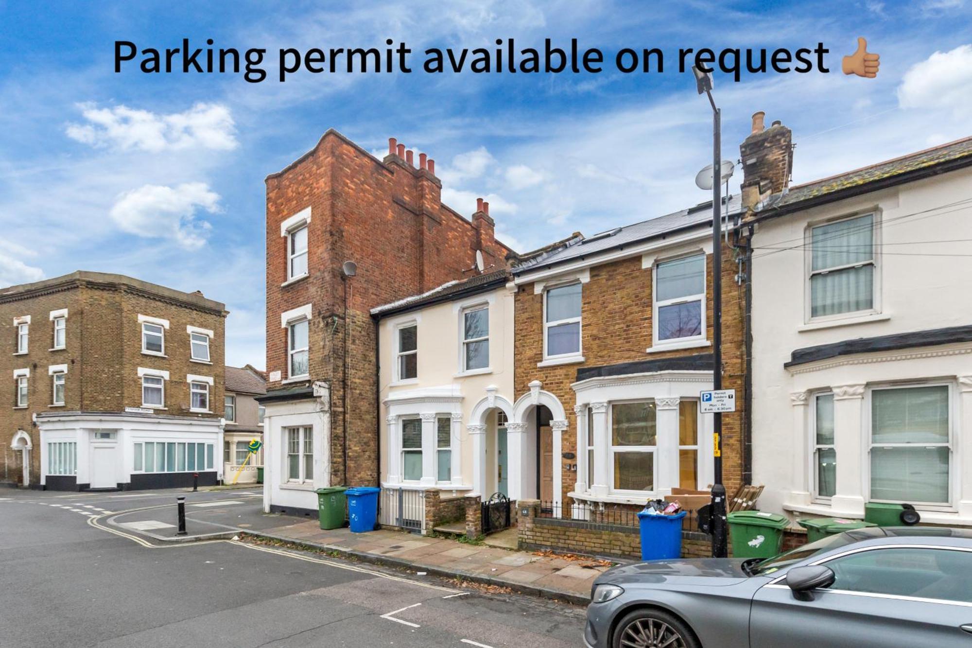 Appartement Immaculate 2-bed Flat Near London, With Garden & Parking Available- Save On Long Stays! Instant Book! Londen