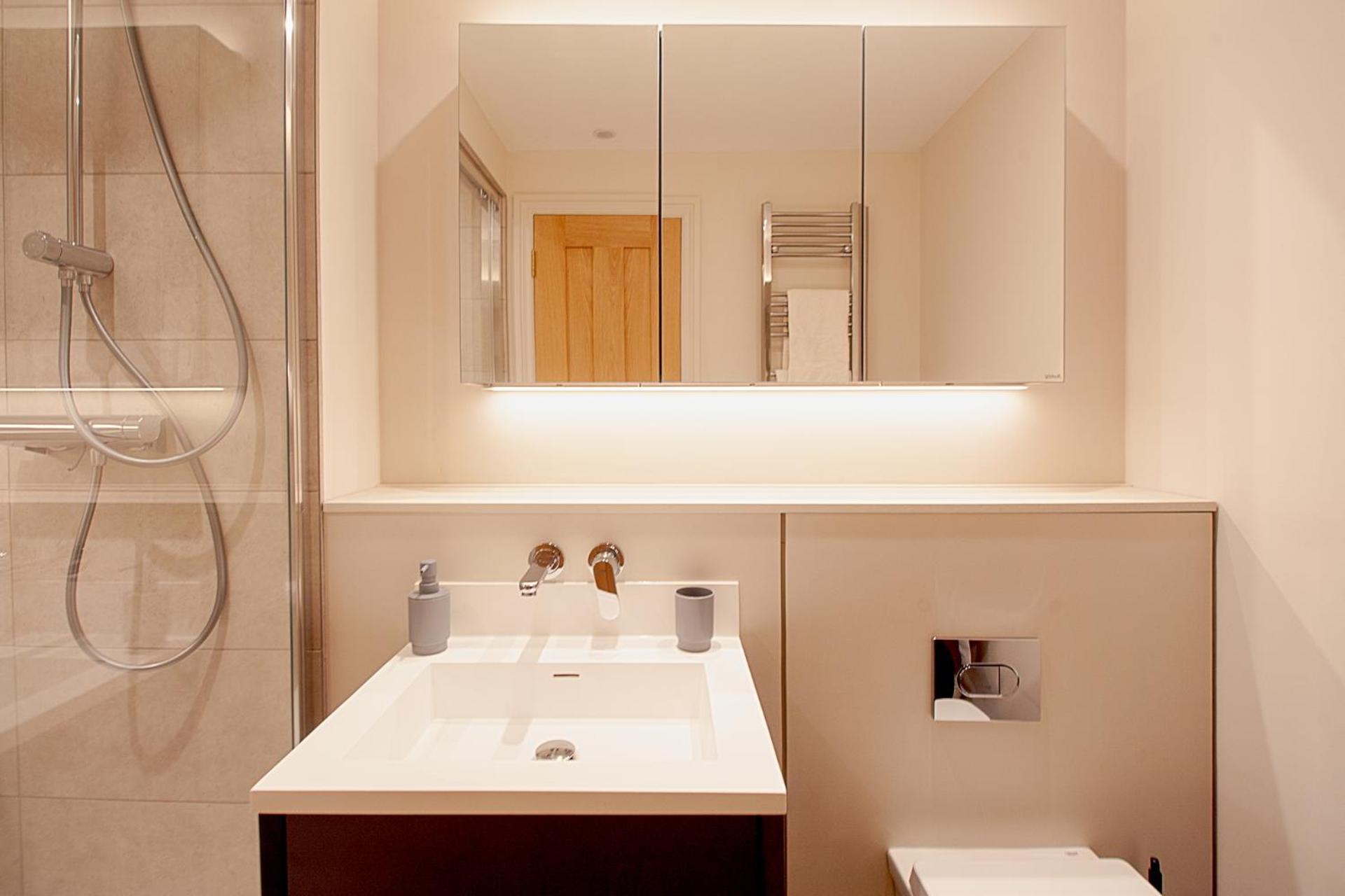 Lovely And Newly Refurbished 2bd Maze Hill Apartment