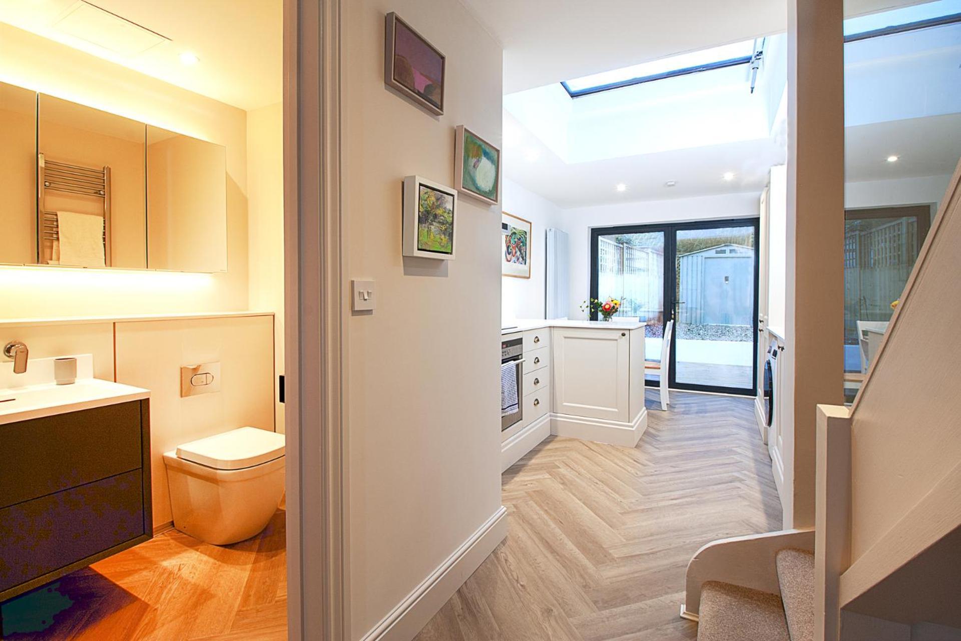 Lovely And Newly Refurbished 2bd Maze Hill Apartment *