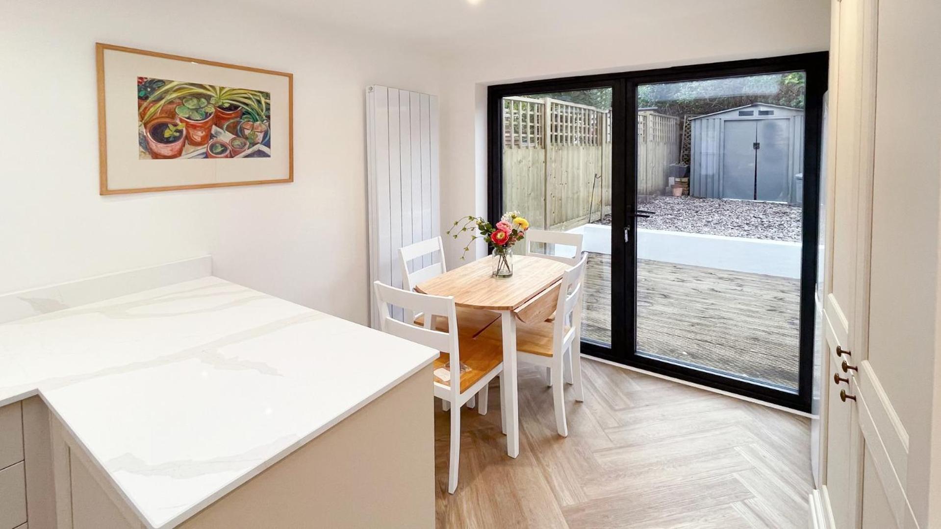 Apartment Lovely And Newly Refurbished 2bd Maze Hill *
