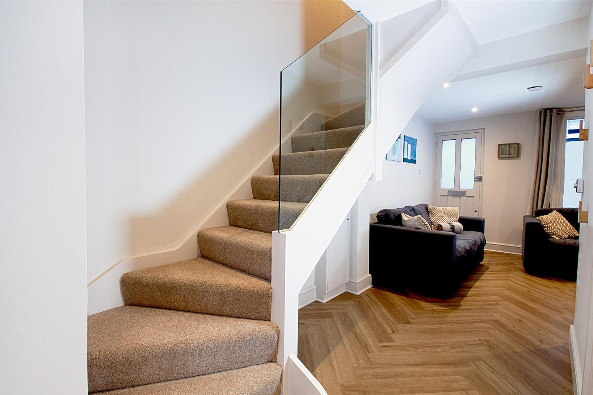 Apartment Lovely And Newly Refurbished 2bd Maze Hill London