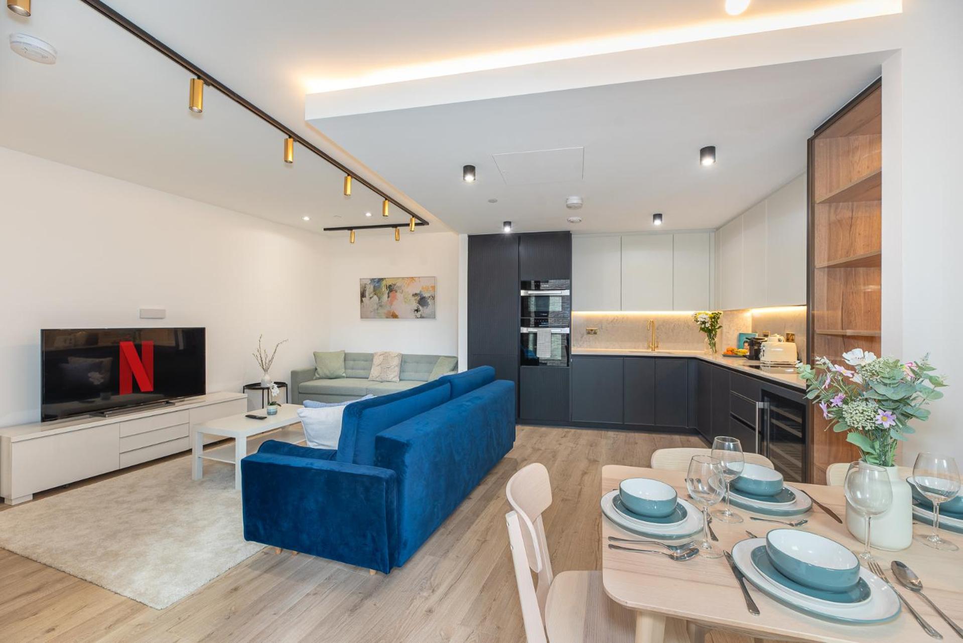 Lavish 2 Bedroom Flat With Private Balcony In Clerkenwell, Barbican * Londen