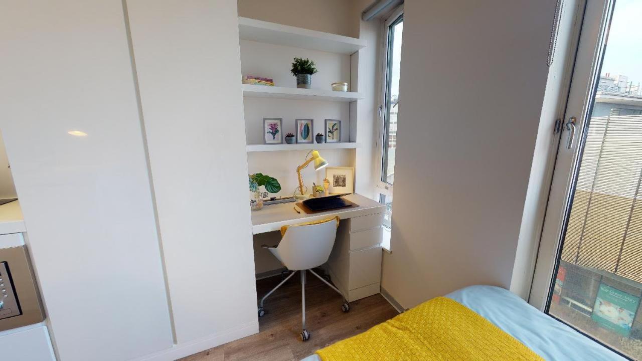 Appartement For Student Only Cosy In East Court At