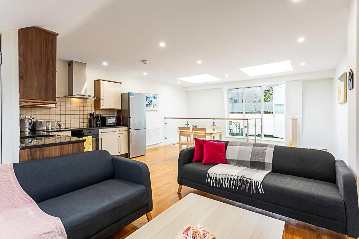 St Johns Hill Penthouse Apartment