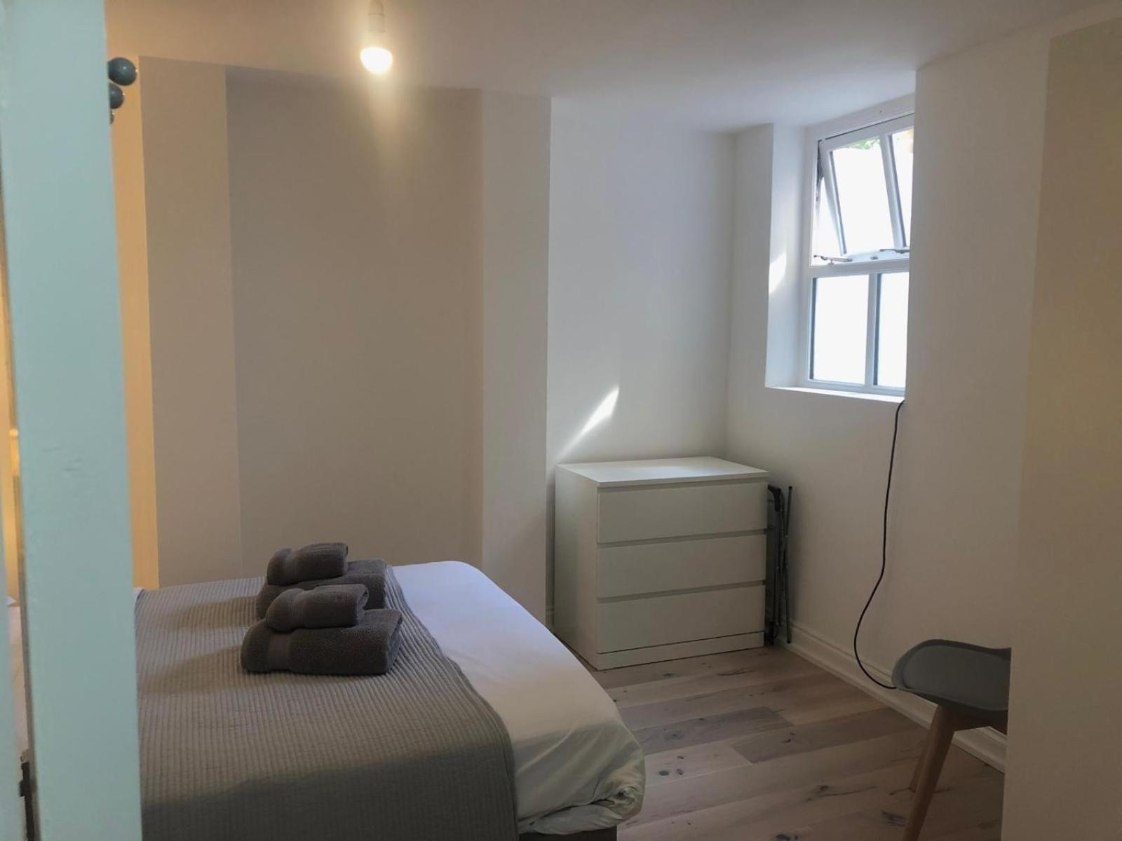 Basement Flat Is Stoke Newington *
