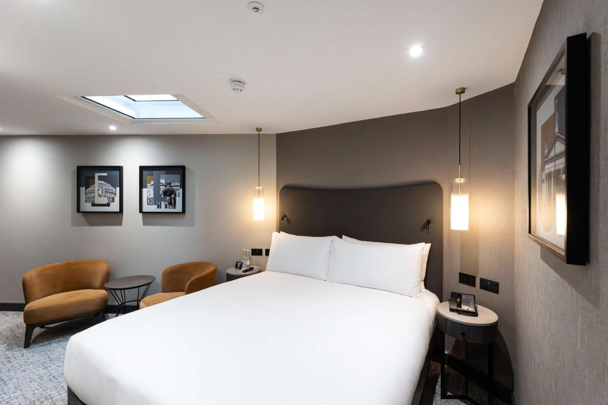 Doubletree By Hilton Victoria London