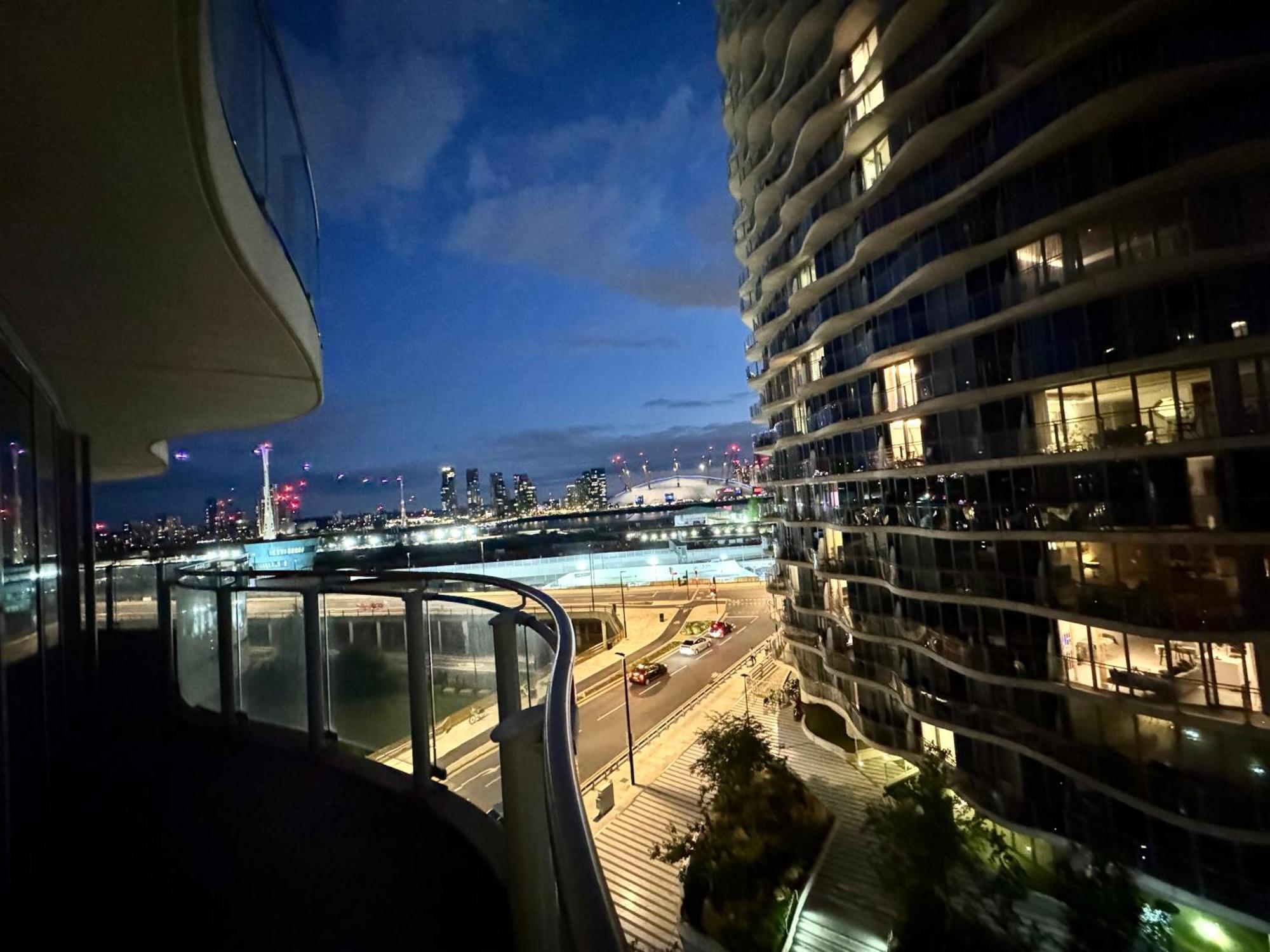 Excel Cosy With Balcony & River View Close To O2 Arena, Cable Car, Hall Appartement Londen