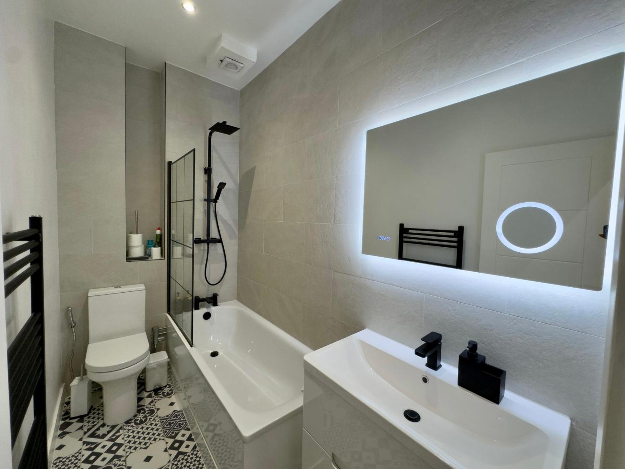 Cosy Modern Euston Fitzrovia Apartment London