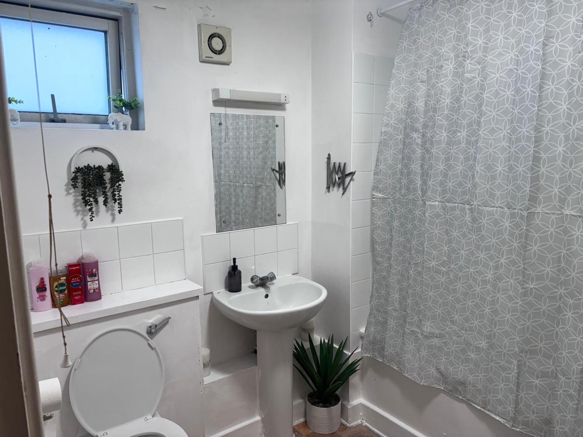 Cosy 1 Bed Flat Wembley London