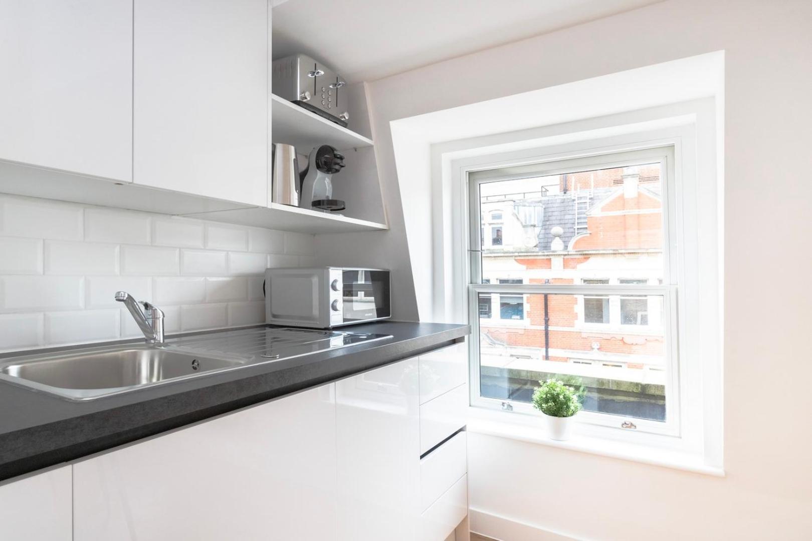 Bnbnook - Fitzrovia Duplex - Soho & Oxford Street London