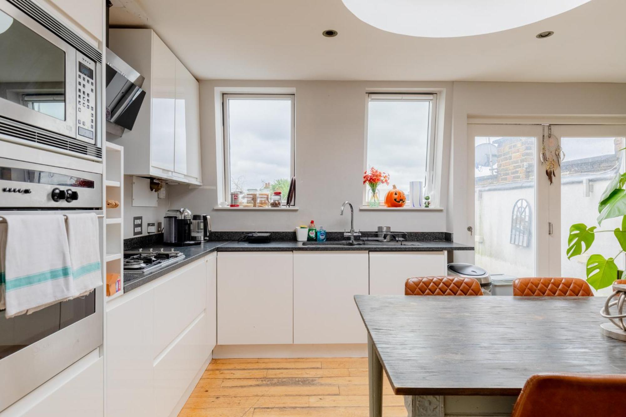 Stylish 2bd Flat In Hammersmith W Private Balcony Apartment