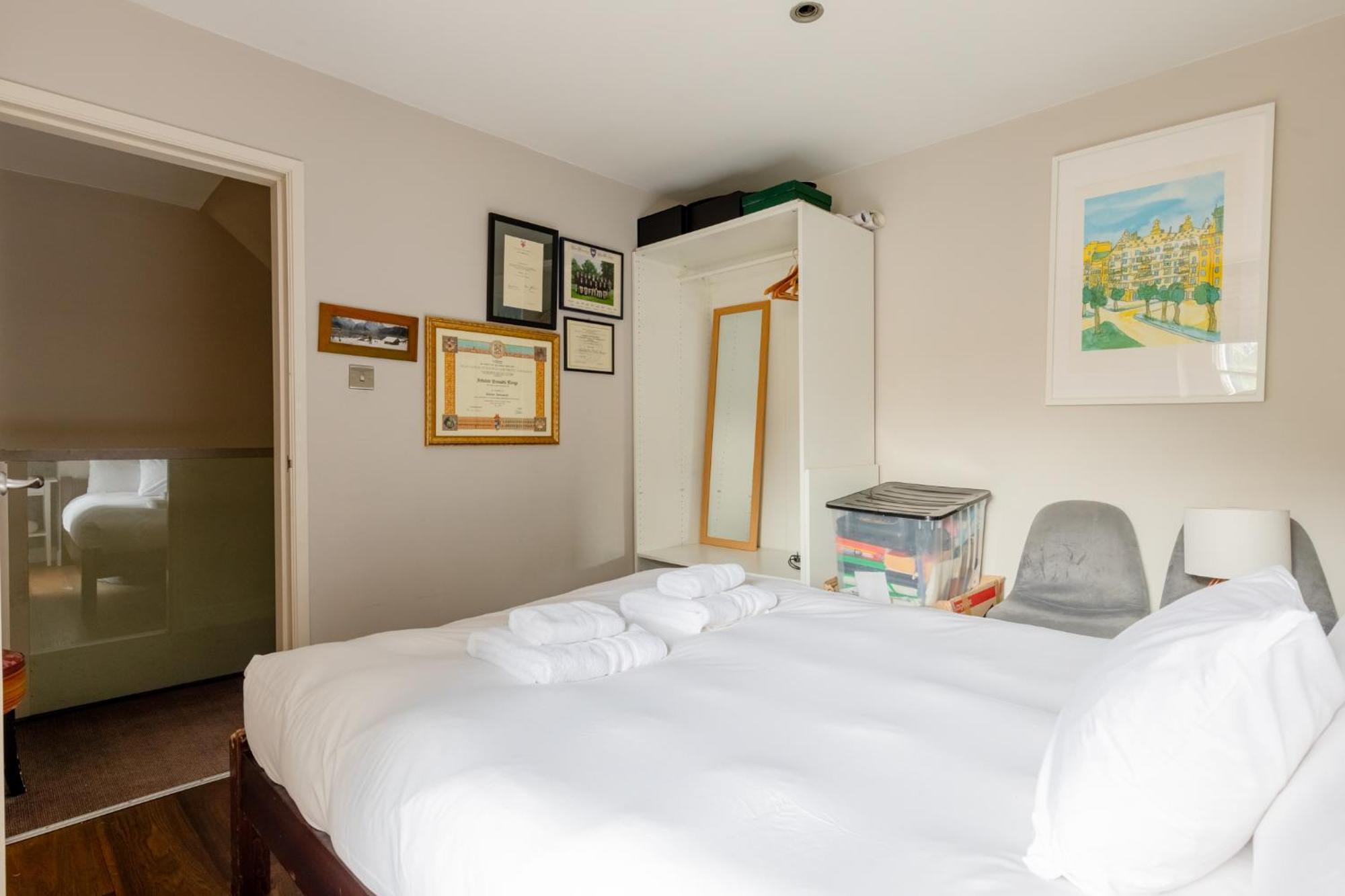 Stylish 2bd Flat In Hammersmith W Private Balcony London
