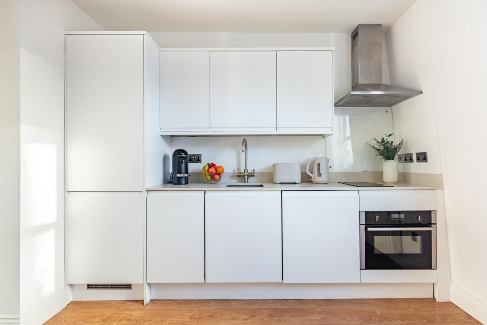 Bnbnook - Modern 1br With Balcony In The Heart Of West End Apartment London