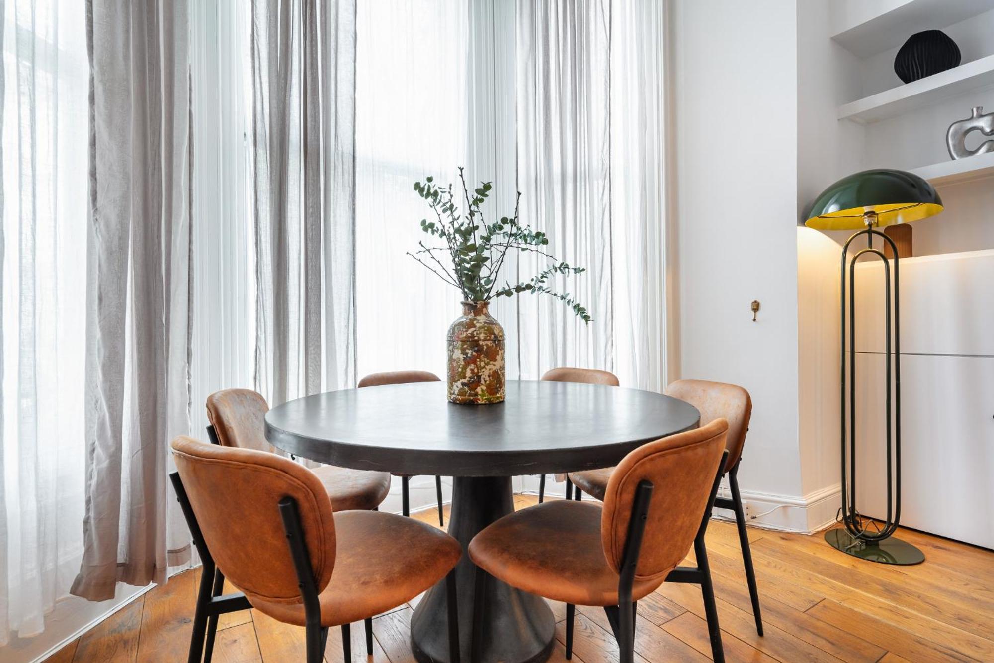 Designer Chelsea Up To 6 Guests