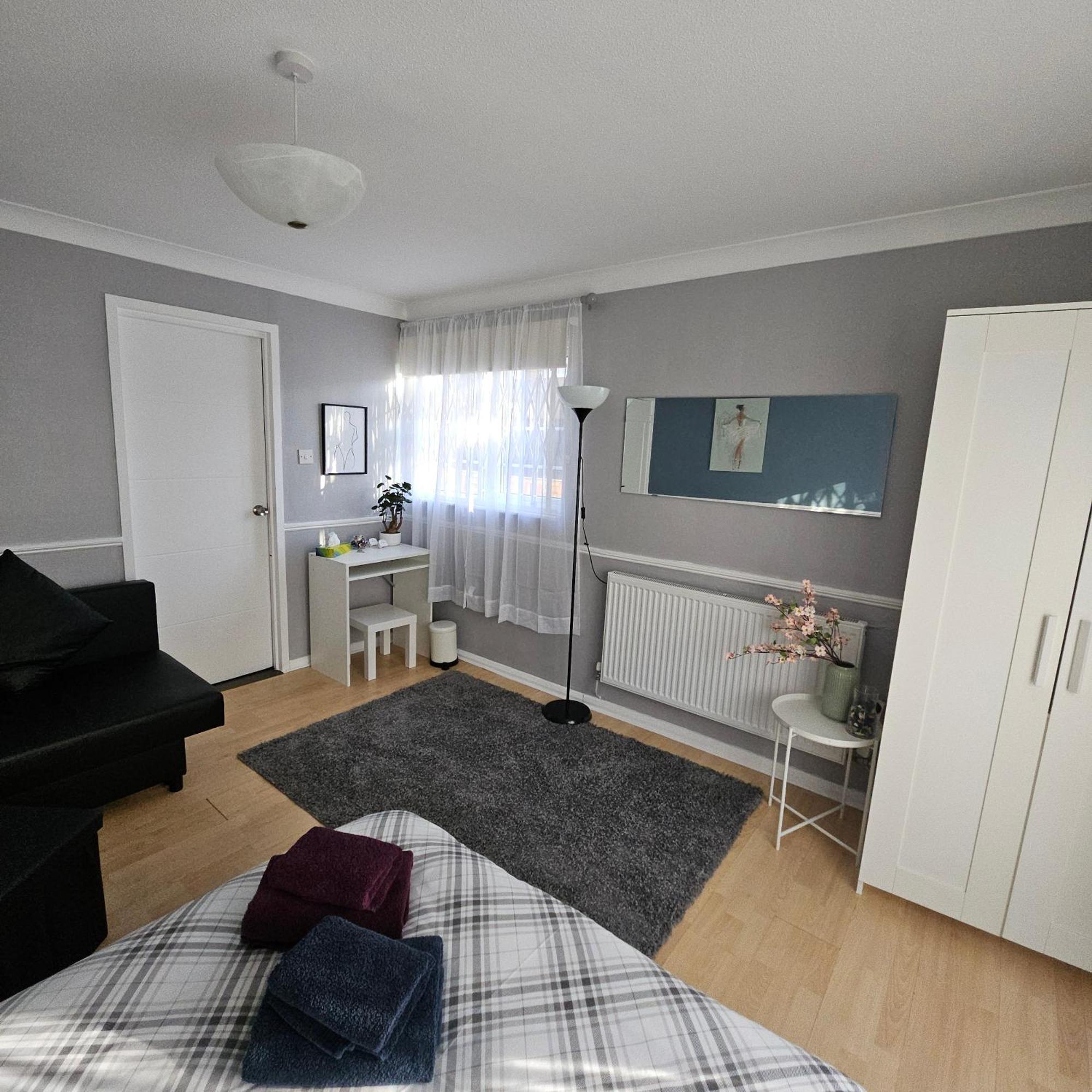 Guest house Modern Spacious 10 Minutes From Eye