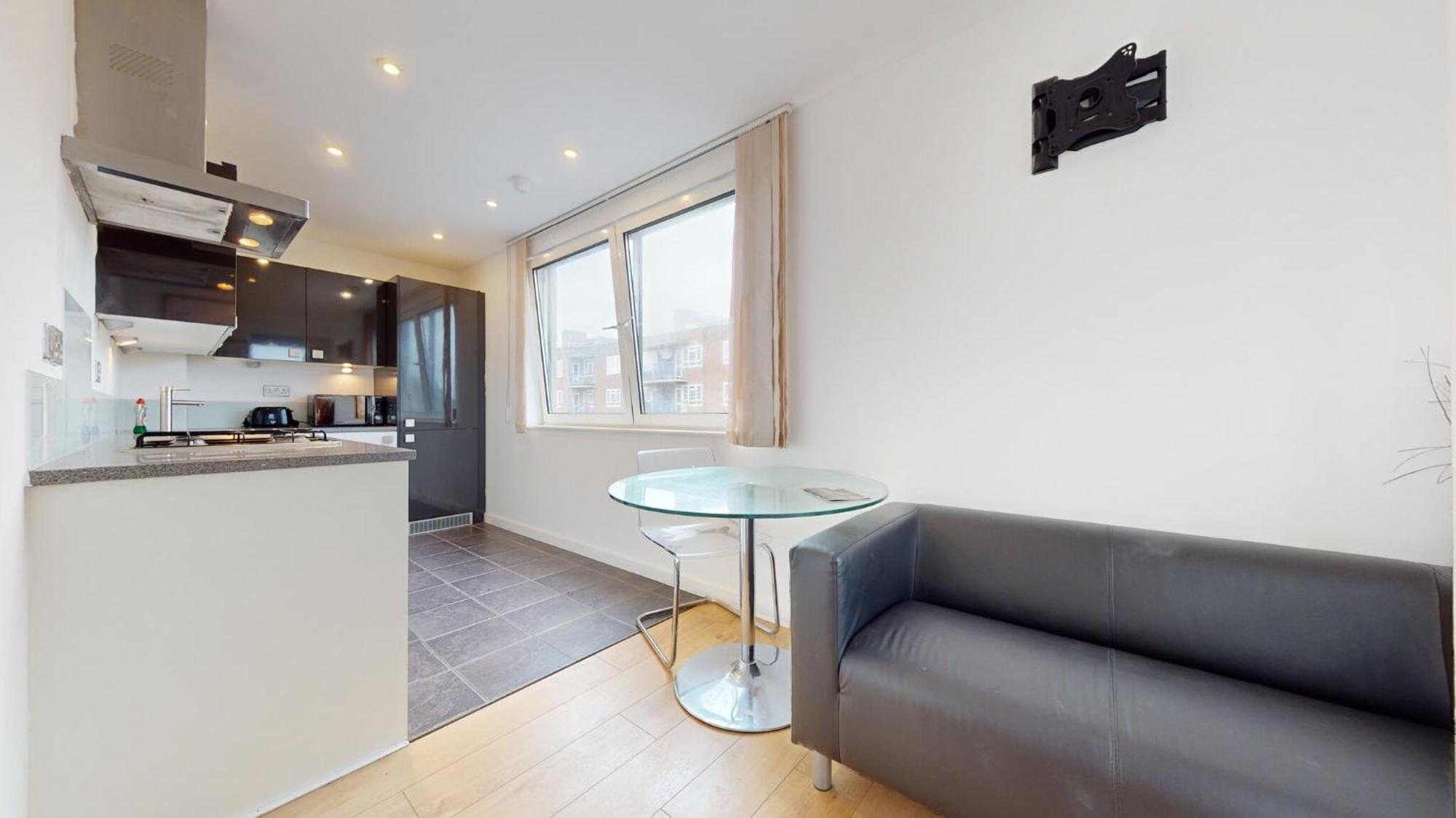 Cozy 2 Bedroom Flat In Central Apartment London
