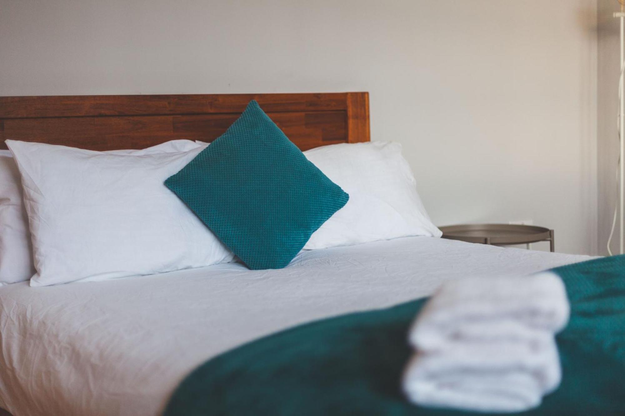 Relax And Unwind, King Beds Near Camden Town London