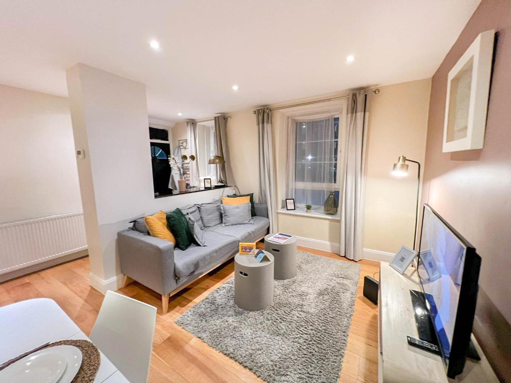 Chic 2-bedroom Flat In Vauxhall Near The Oval * London