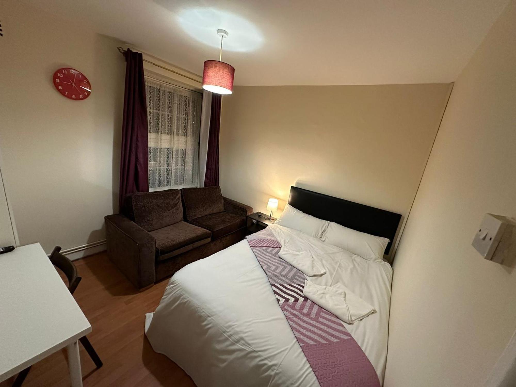 Apartment Beautiful Private Double In A Shared 3-bedroom Minutes Walk From Bethnal *