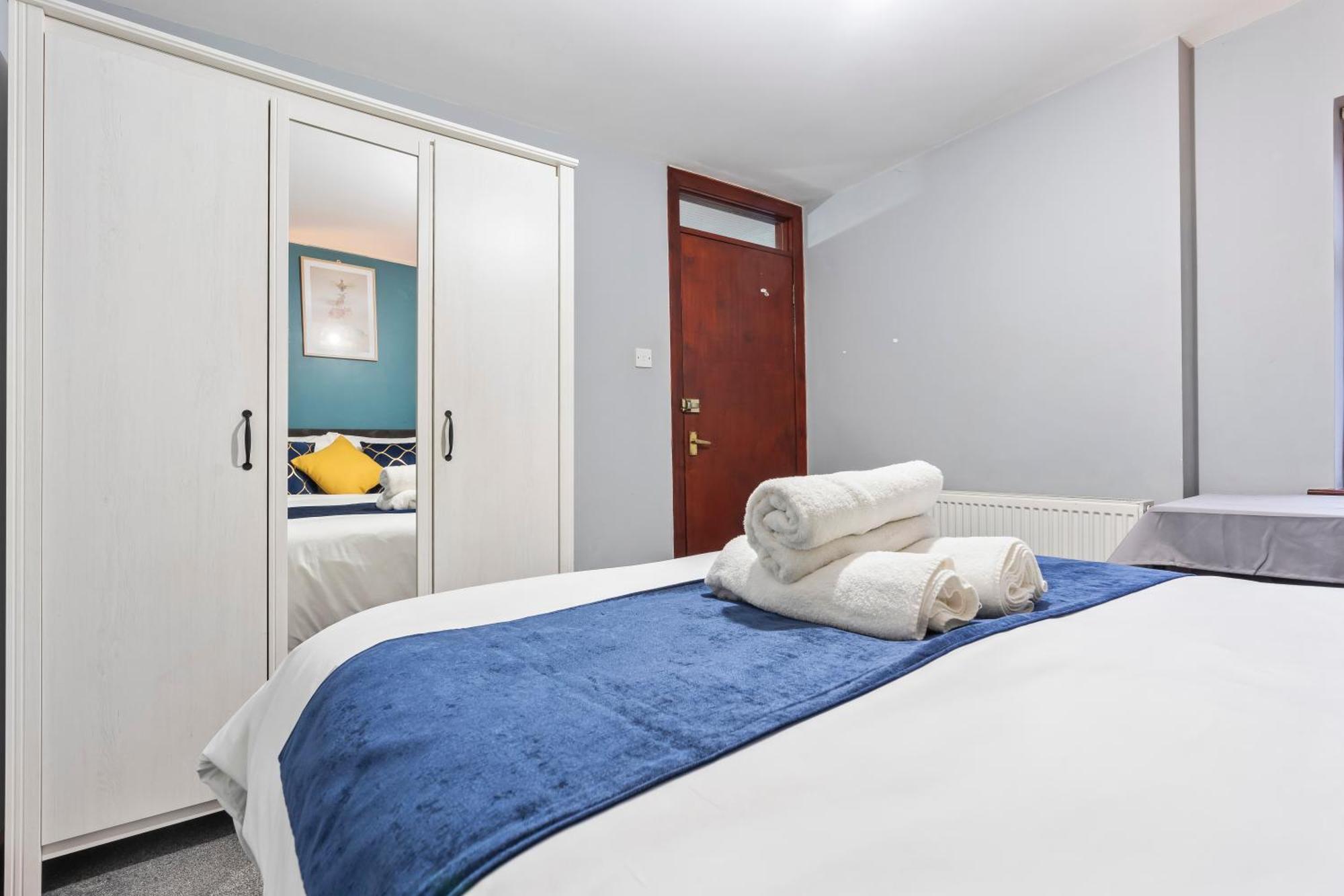 Spacious 3br Flat In Paddington And Hyde Park Apartment