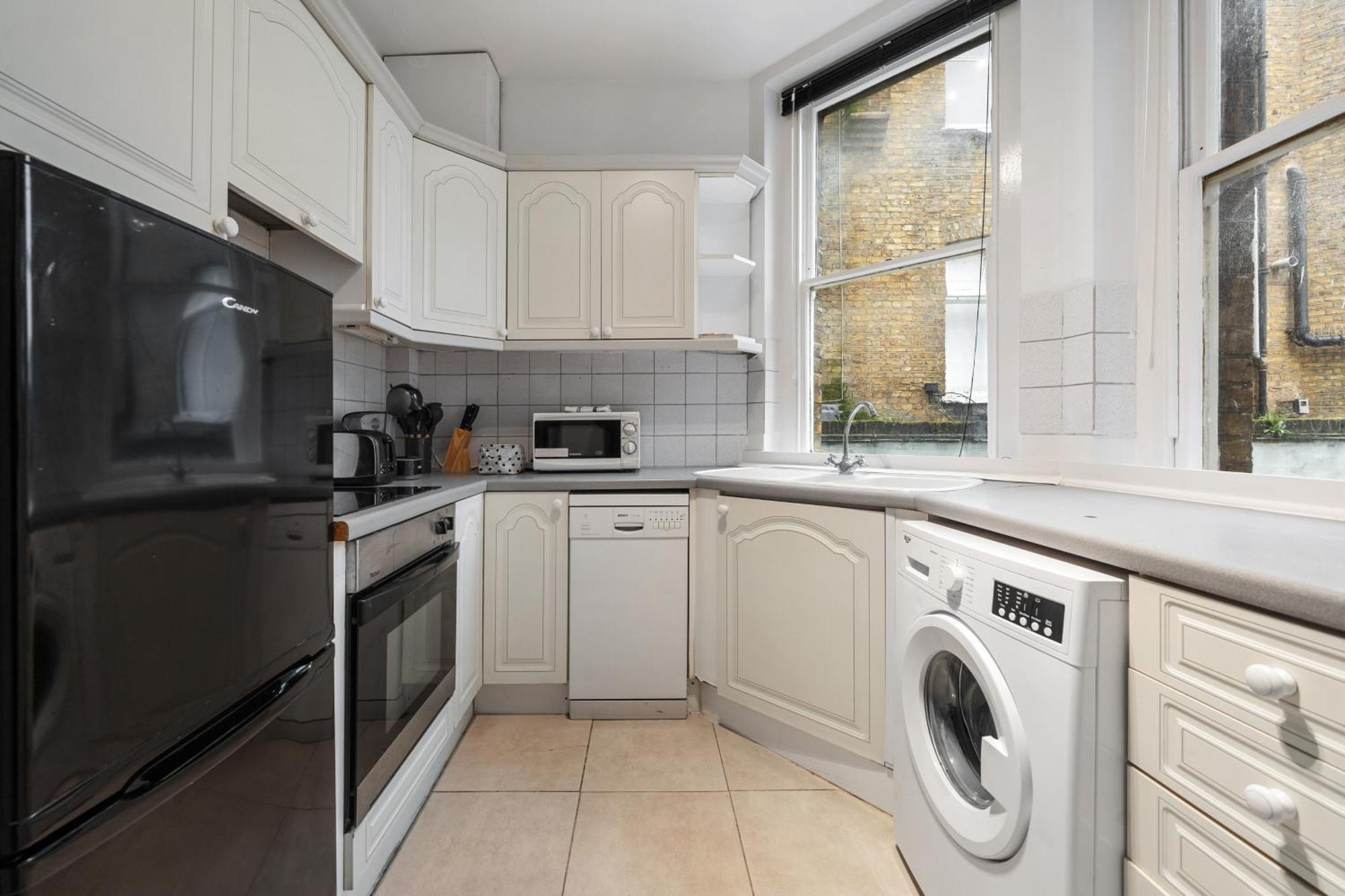 Old Elegant 2-bedroom On Marylebone High Street *