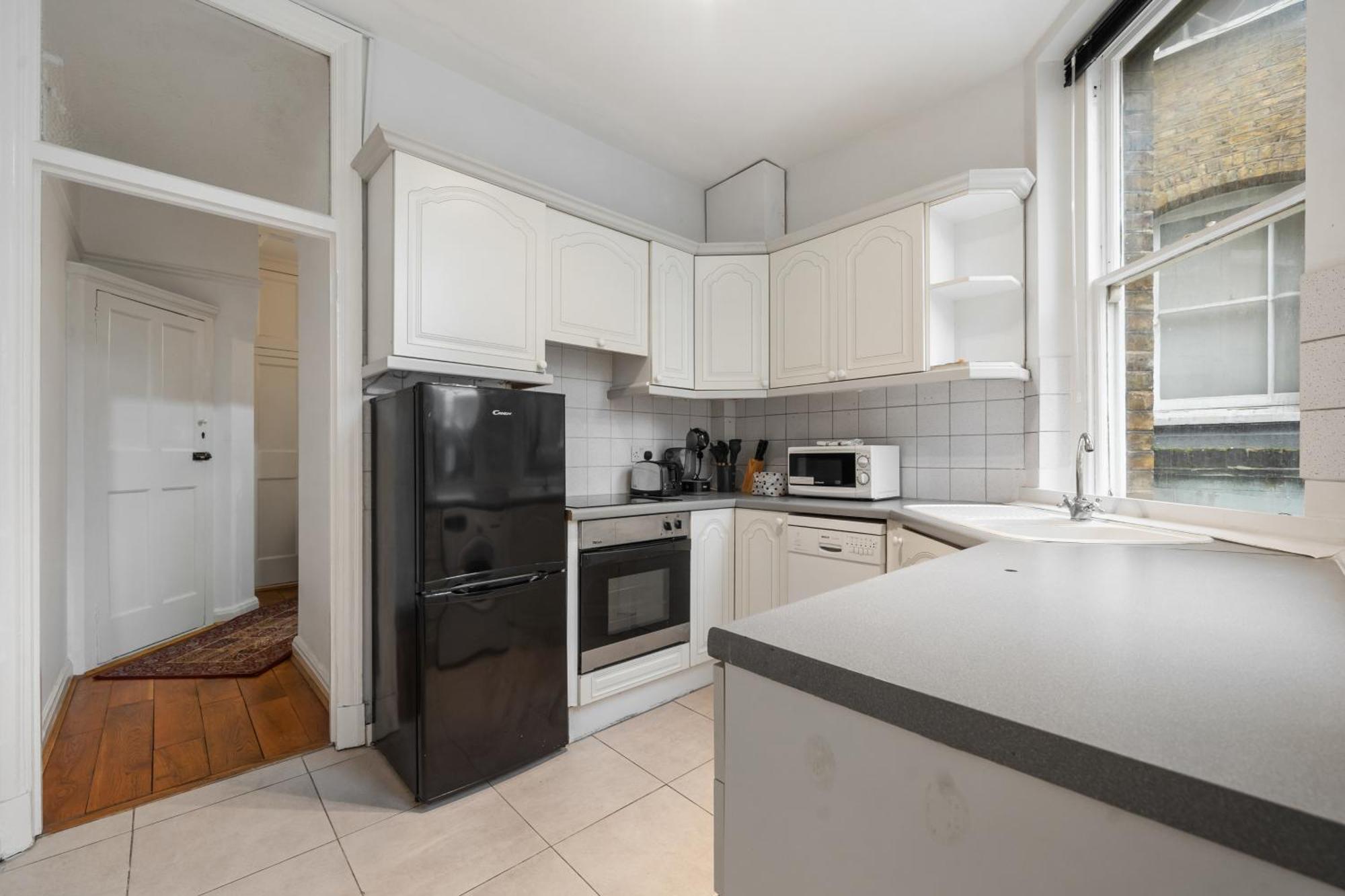 Apartment Old Elegant 2-bedroom On Marylebone High Street London