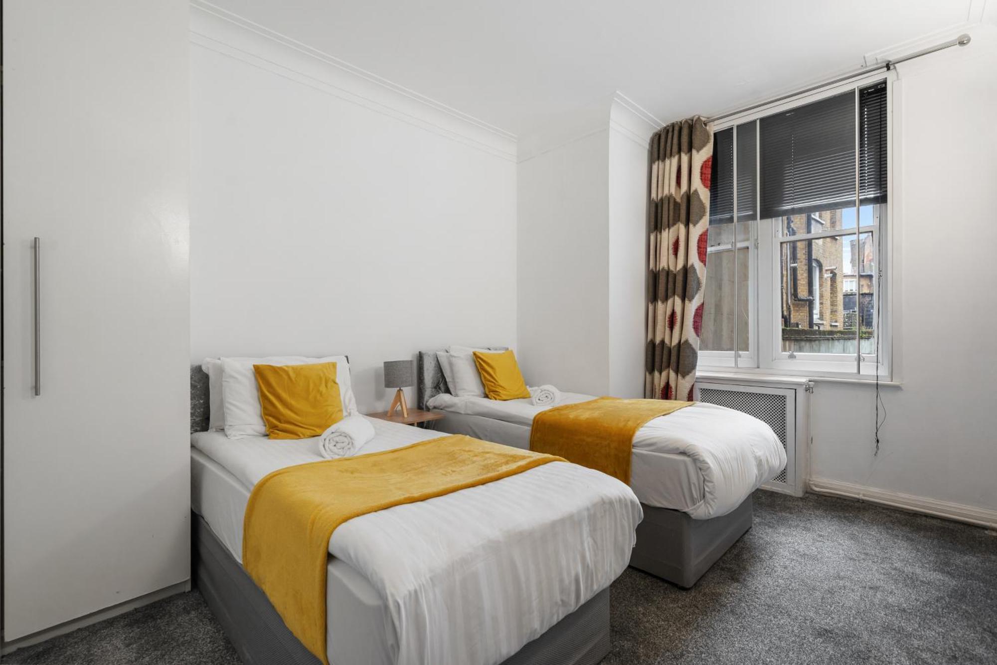 Old Elegant 2-bedroom On Marylebone High Street *