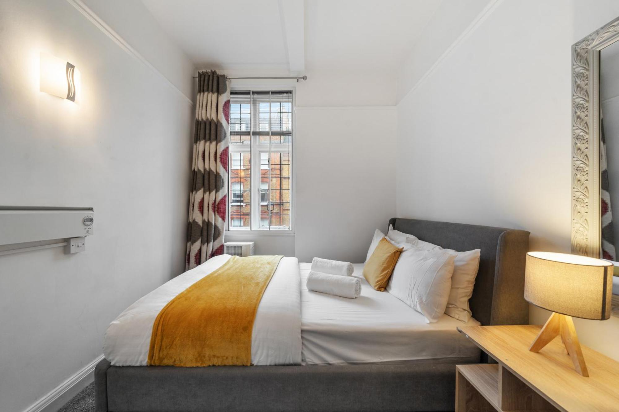 Apartment Old Elegant 2-bedroom On Marylebone High Street London