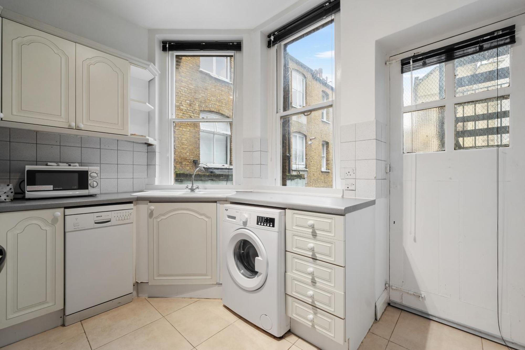 Apartment Old Elegant 2-bedroom On Marylebone High Street London