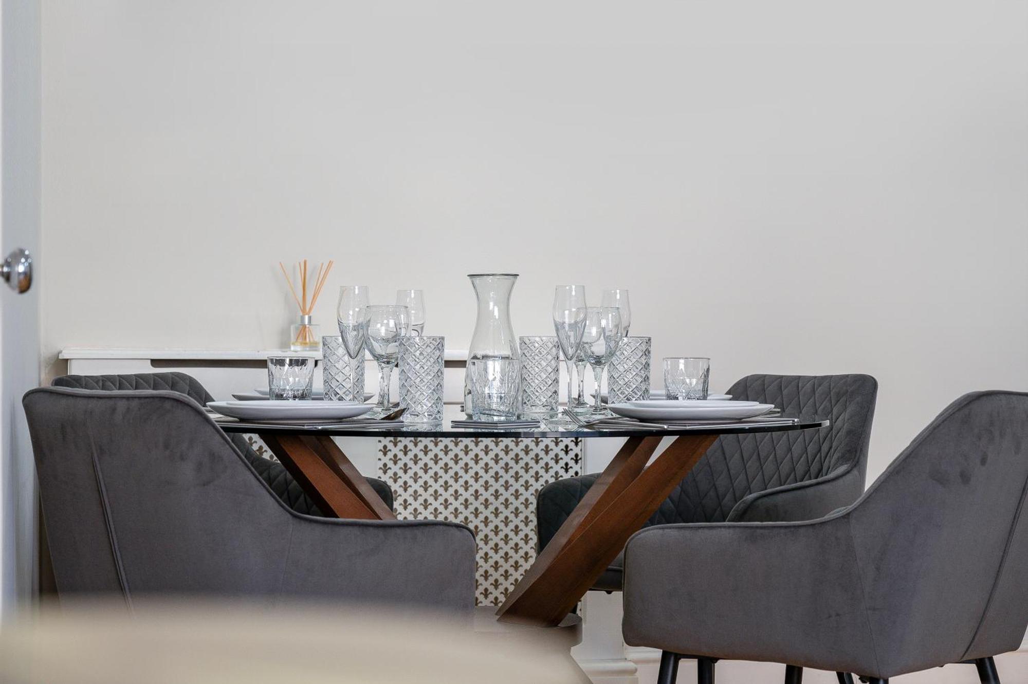 Apartment Avari - Princeton Collection *