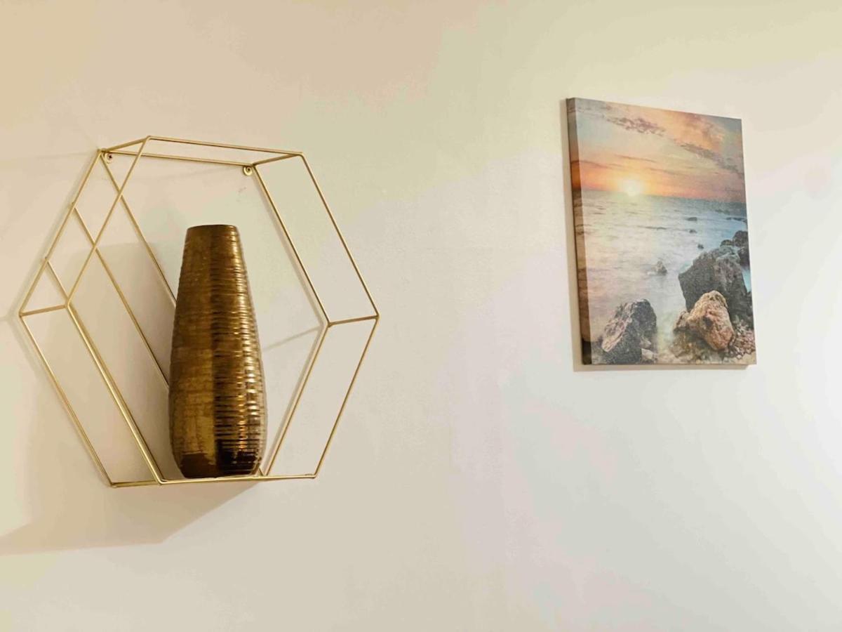 Entire Flat In King's Cross Apartment