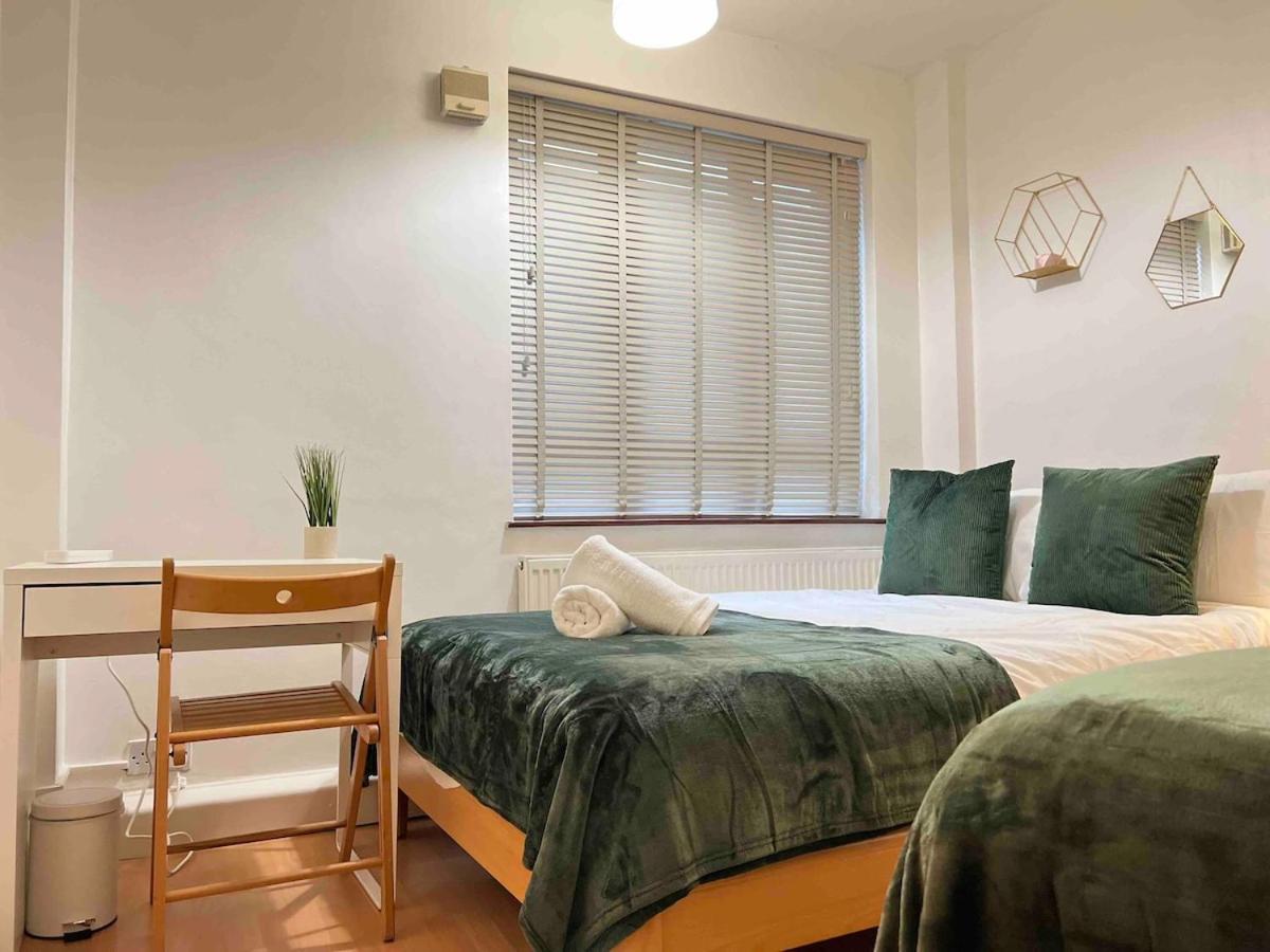 Entire Flat In King's Cross Apartment *