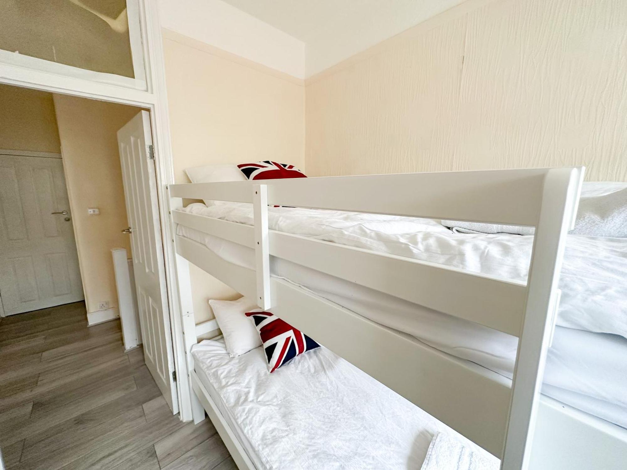 Apartment Limehouse London