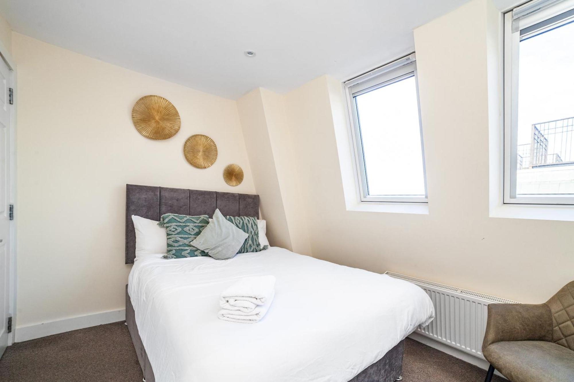 Perfect 3 King Bed Flat Near Islington Apartment London