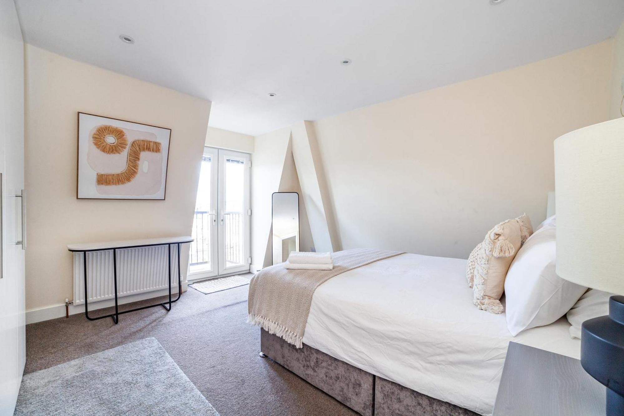 Perfect 3 King Bed Flat Near Islington