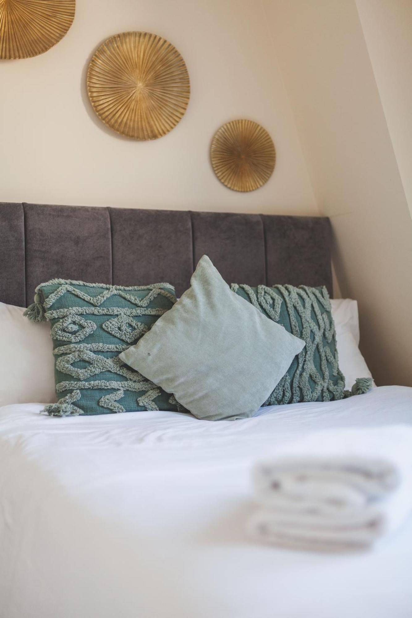 Perfect 3 King Bed Flat Near Islington Apartment London