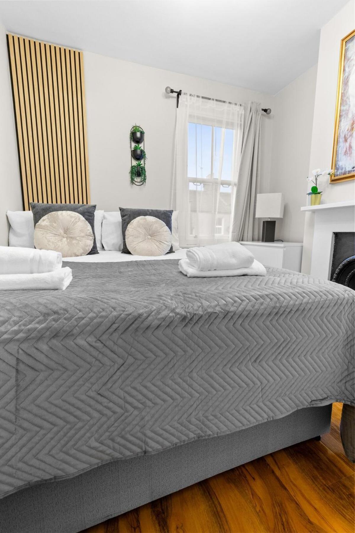 Holiday home Amazing House Stratford London