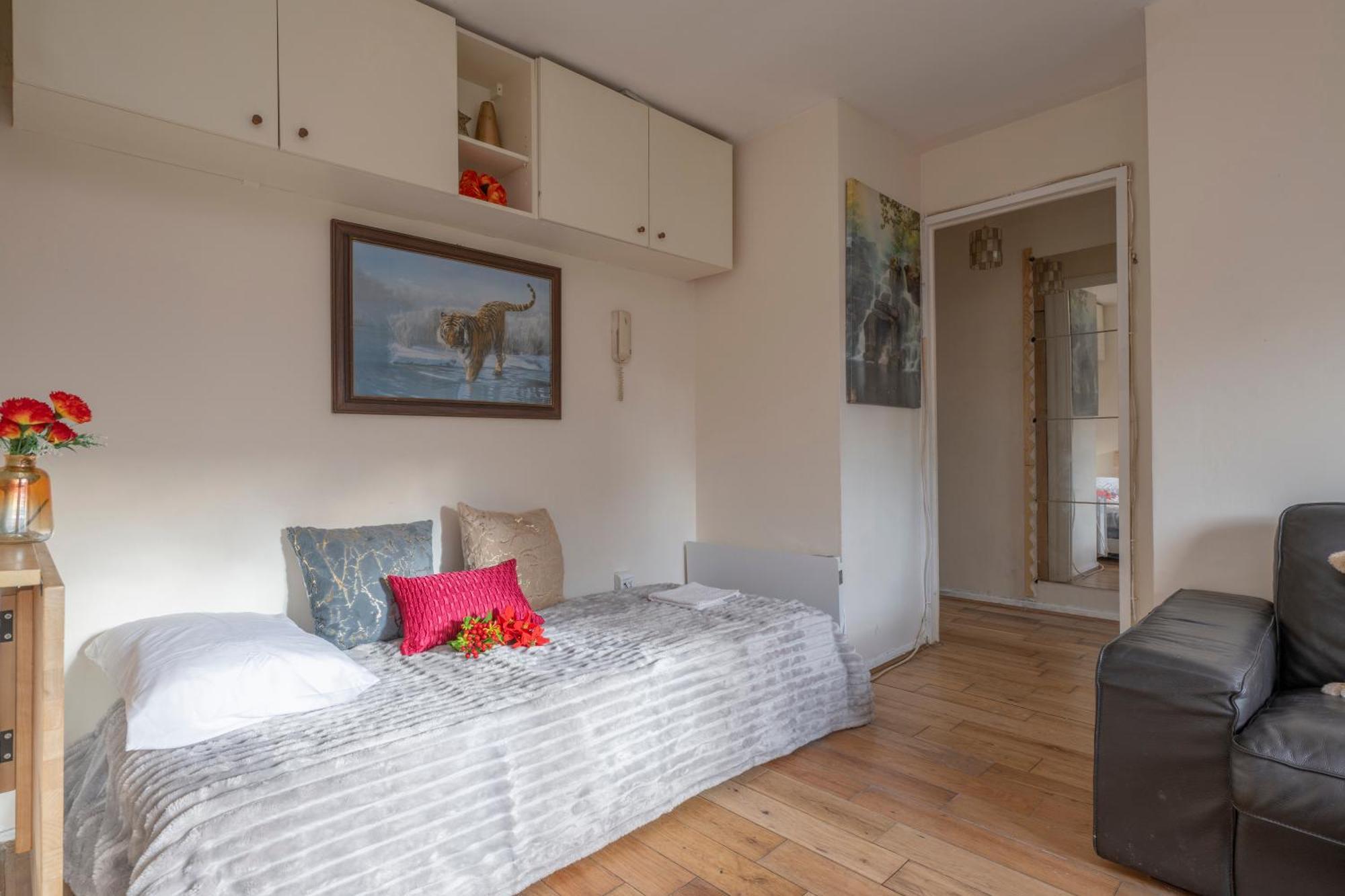 Glenville Apartment London