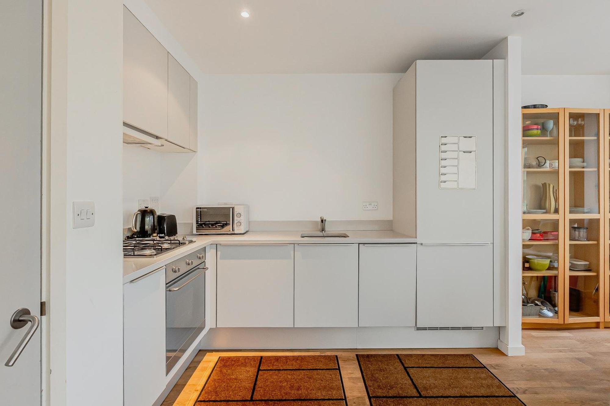 Family 1 Bdr Apt, Panoramic Views, Minute To Tube