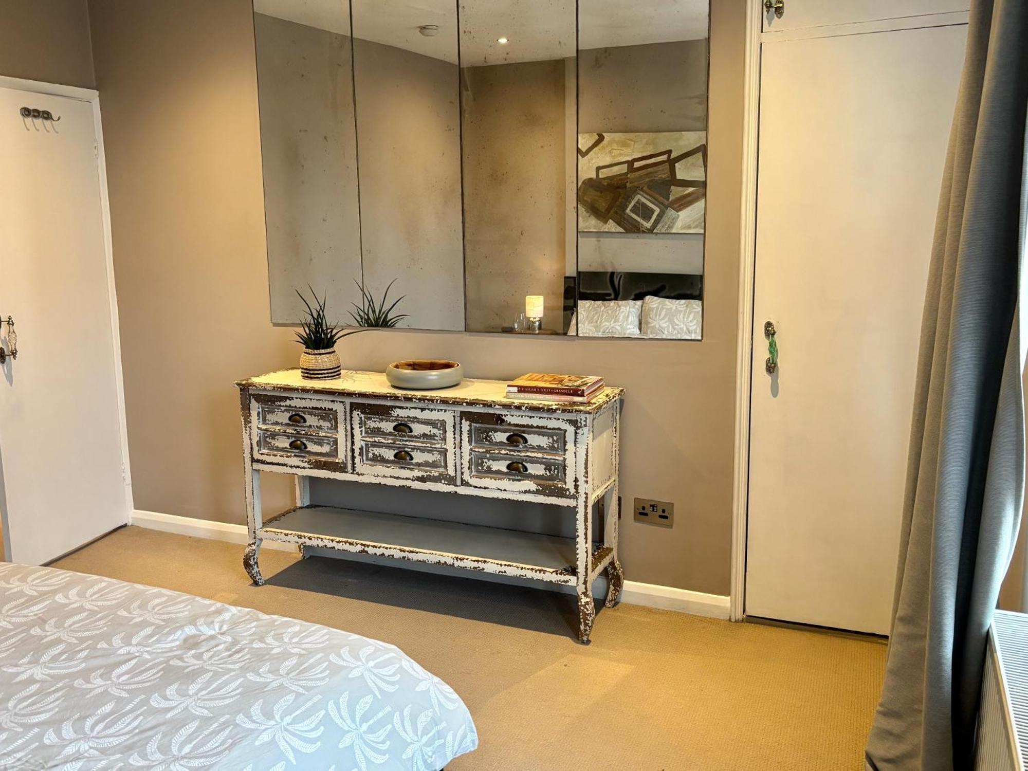 Luxury 2 Bed Flat Kings Road, Fulham Apartment