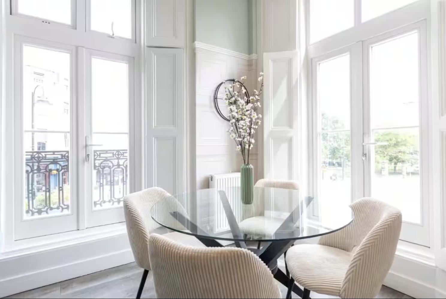 Crystal Palace Apartment *