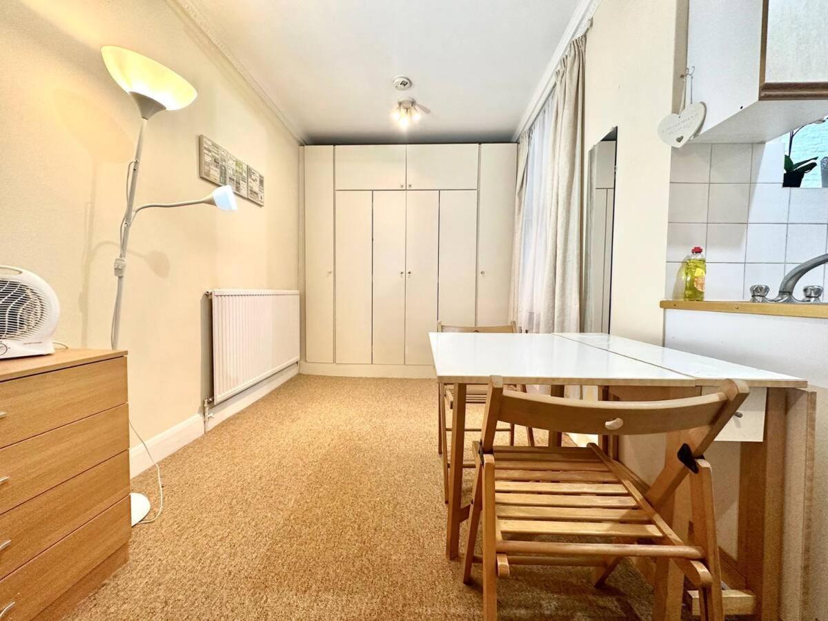 Apartment Flat In Paddington London