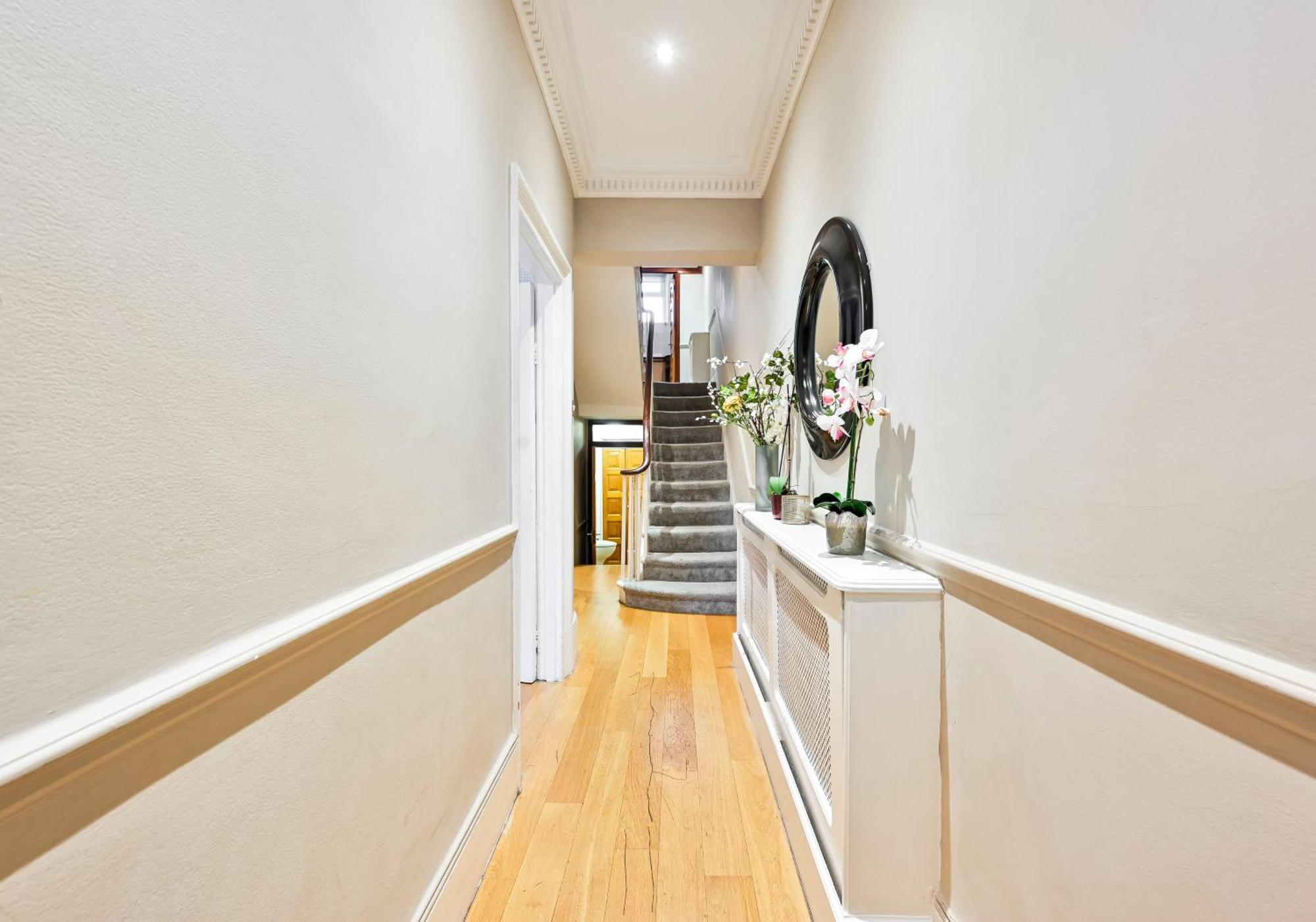 Classic Knightsbridge Townhouse